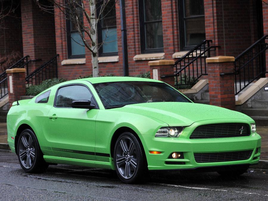  Ford Mustang V6 2012 года  (фото 133 из 133)